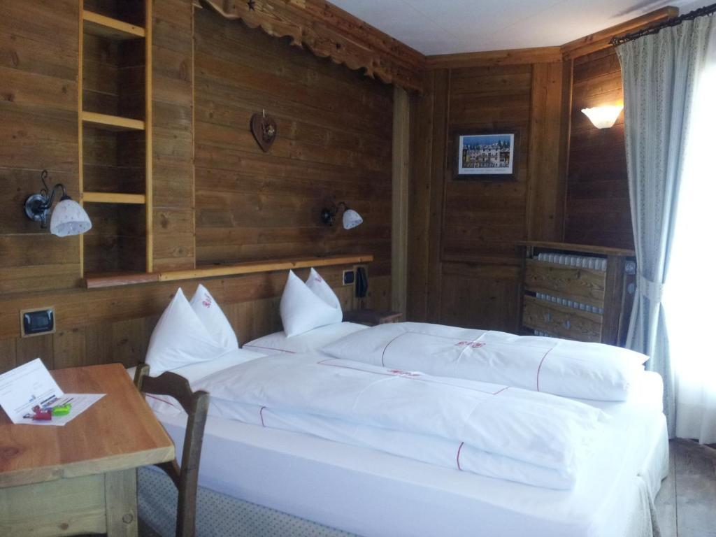 La Torretta Hotel Challand-Saint-Anselme Quarto foto